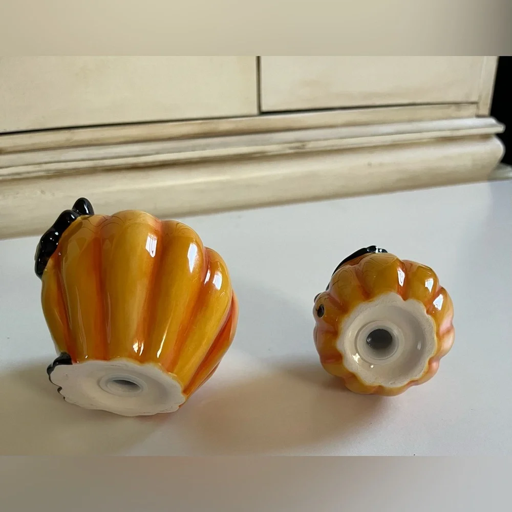 NIB Cracker Barrel Fall Halloween Salt & Pepper Cat & Owl Pumpkin, Stackable